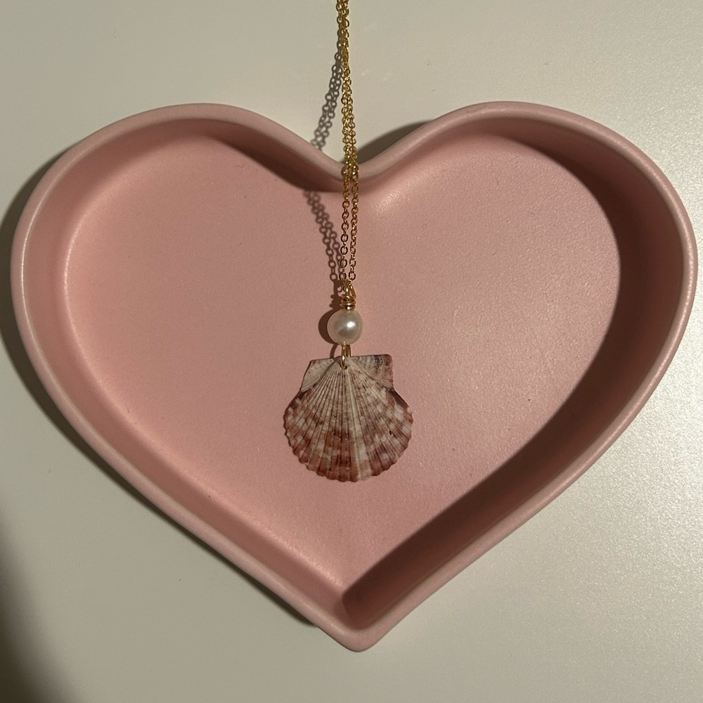 Seashell Necklace - Pearly Calico